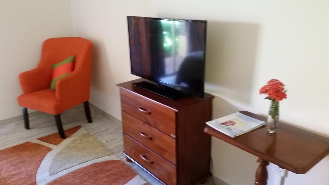 Sunset Shores Beach Hotel Kingstown Bagian luar foto