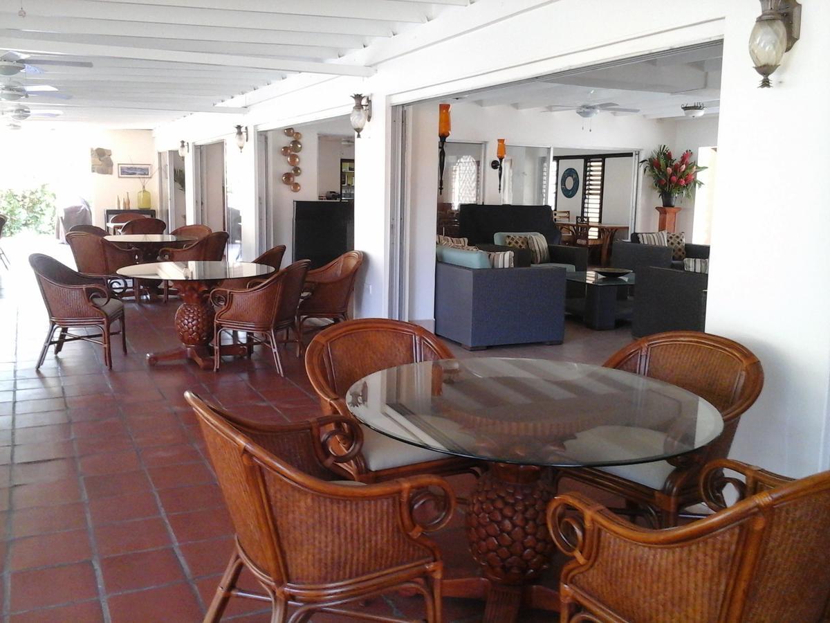 Sunset Shores Beach Hotel Kingstown Bagian luar foto