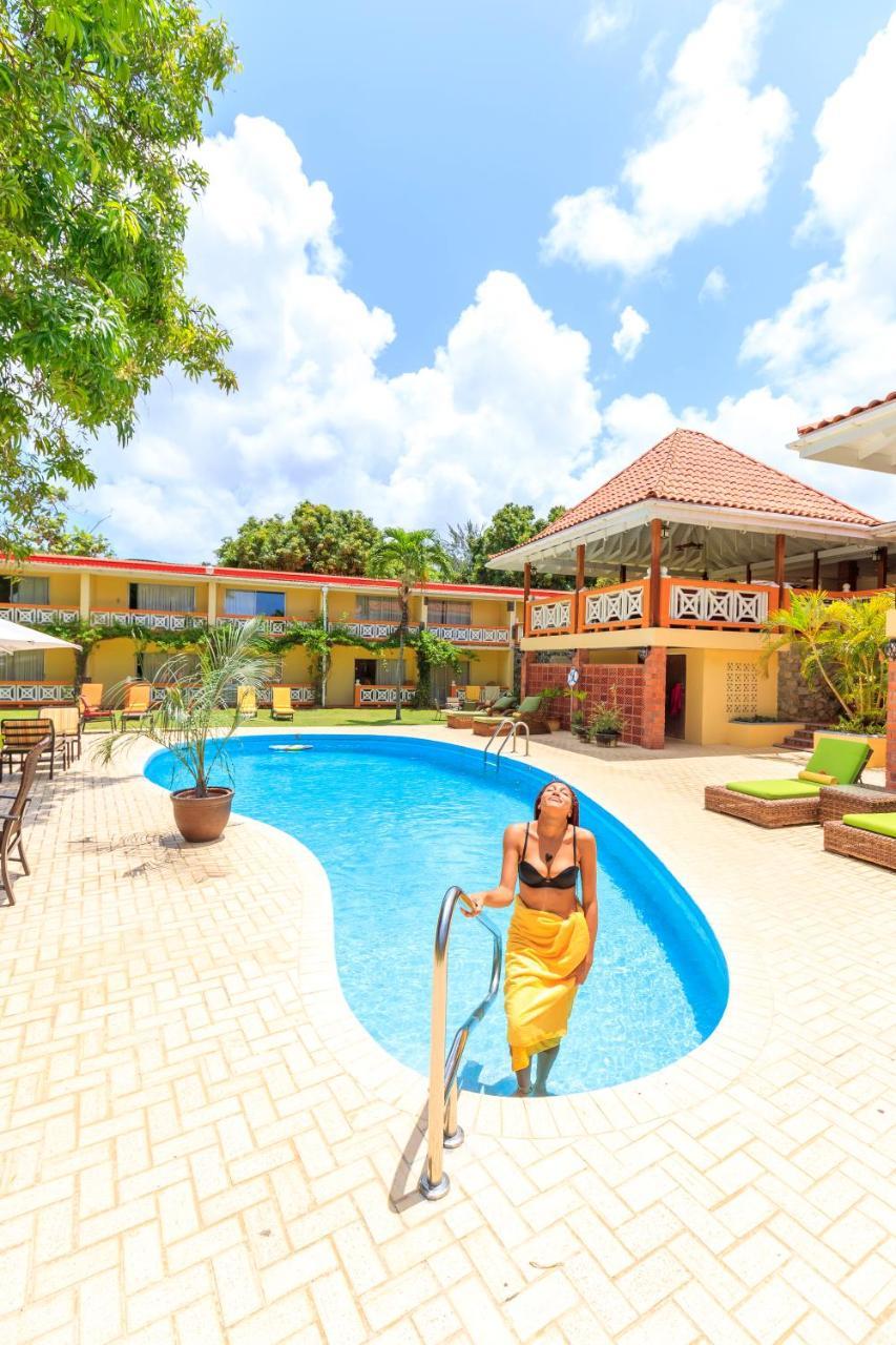 Sunset Shores Beach Hotel Kingstown Bagian luar foto
