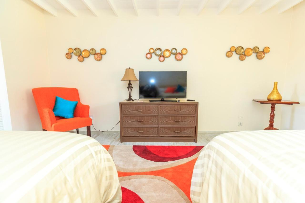 Sunset Shores Beach Hotel Kingstown Bagian luar foto